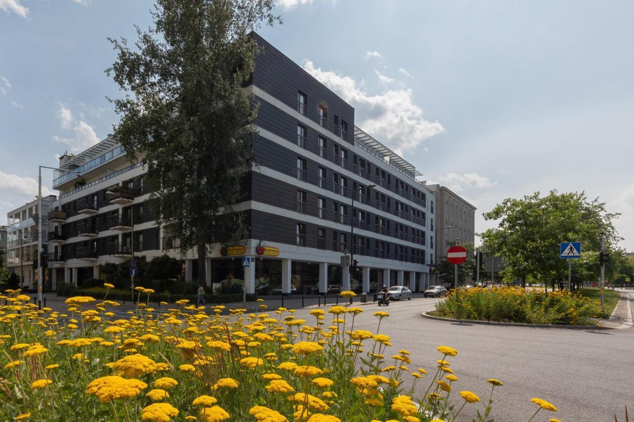 Stylish & Trendy 1 Bedroom Apartment Wola With Parking By Renters Warsaw Exterior photo